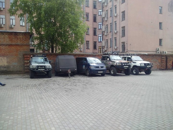 Команда в ночь перед стартом